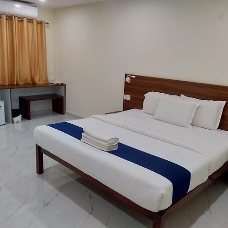 Sathya Sai Sankalp Hotel Puttaparthi Extérieur photo