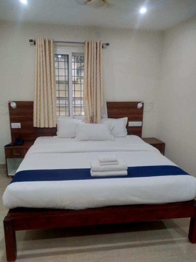 Sathya Sai Sankalp Hotel Puttaparthi Extérieur photo